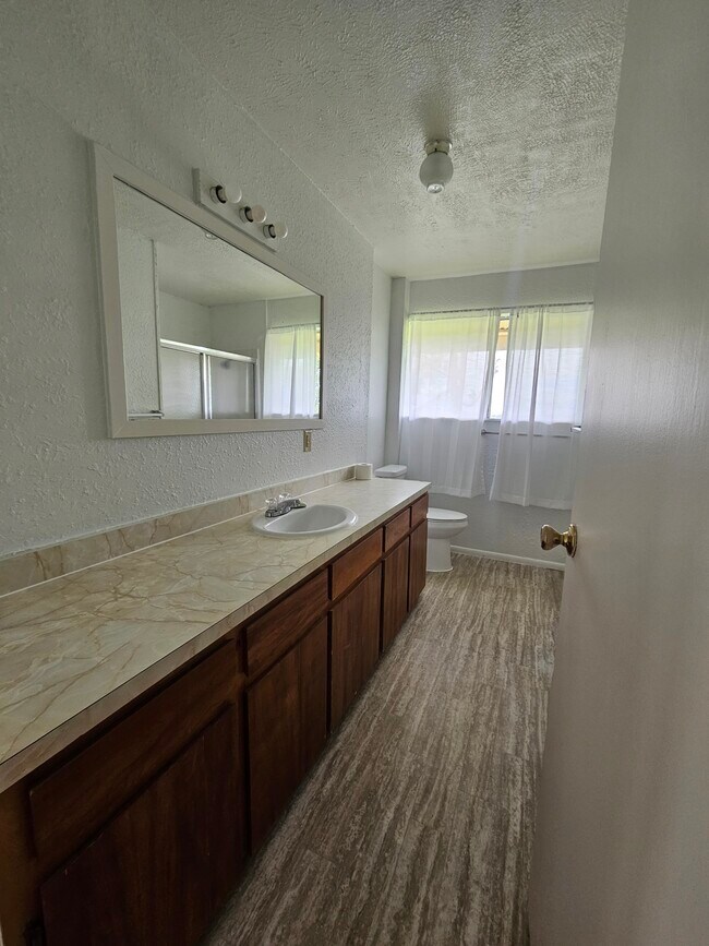 Building Photo - 16-2120-2120 Anthurium Dr