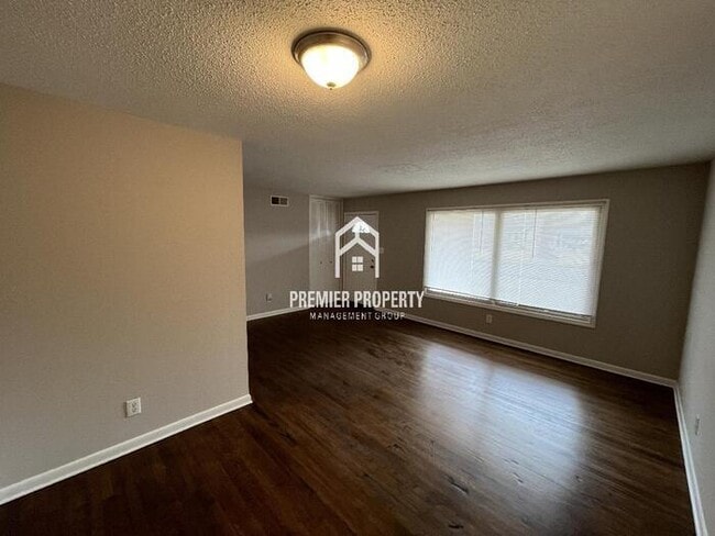 Building Photo - 4948 Cloister Ave