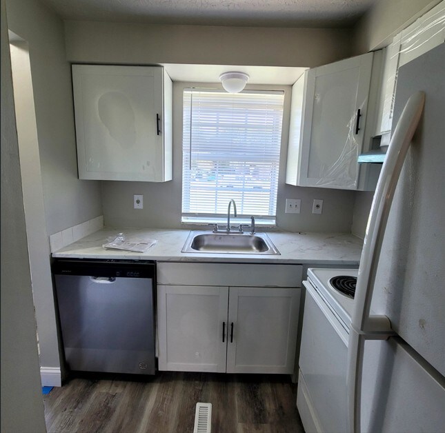 Foto del edificio - 2777 Kipling Ave NW