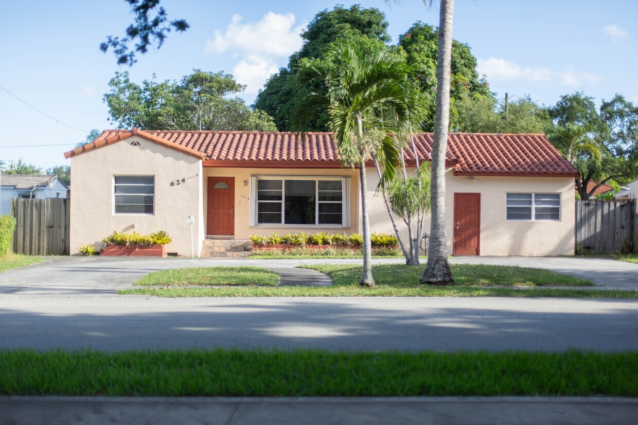 Foto principal - 624 Westward Dr