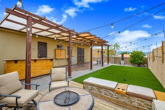 Building Photo - 13039 Calle Amapola