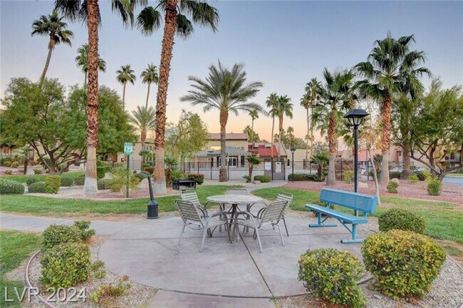 Building Photo - 5405 Indian River Dr