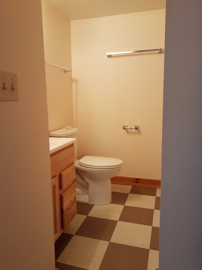 Building Photo - 206 Oak Hill Ter