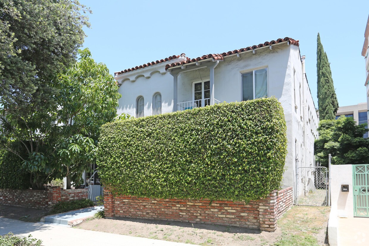 Foto principal - 232 N Clark Dr