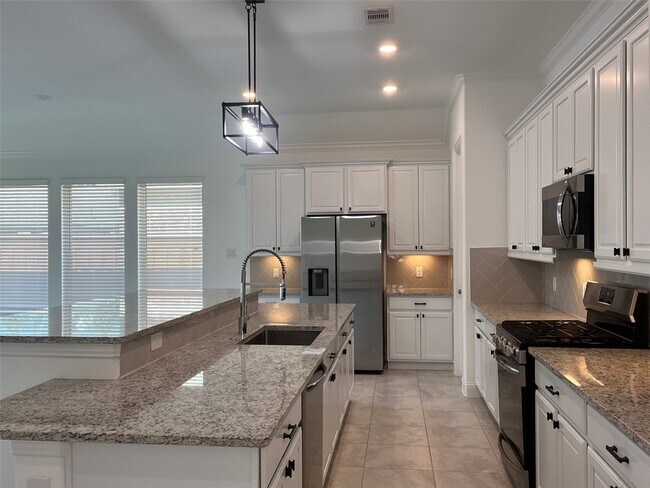 Foto del edificio - 28226 Whitmore Bend Dr