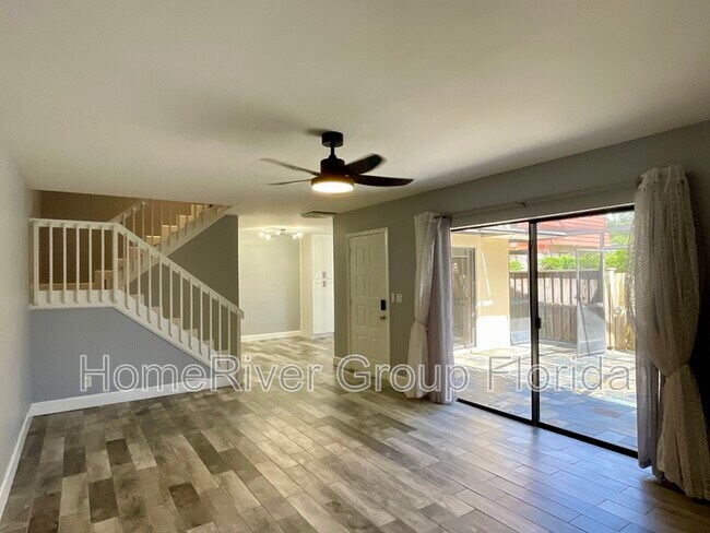 Building Photo - 2616 10th Ct