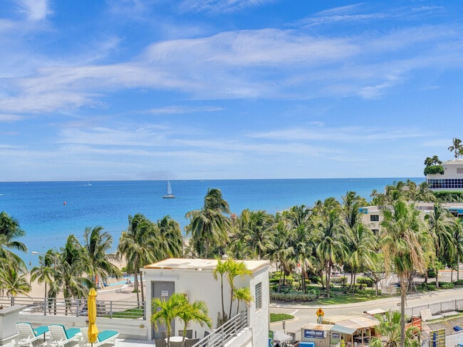 Building Photo - 209 N Fort Lauderdale Beach Blvd