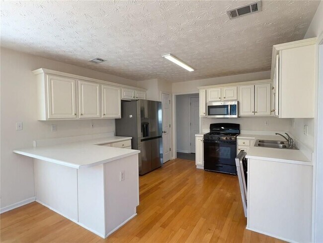 Building Photo - 5045 Saddle Bridge Ln