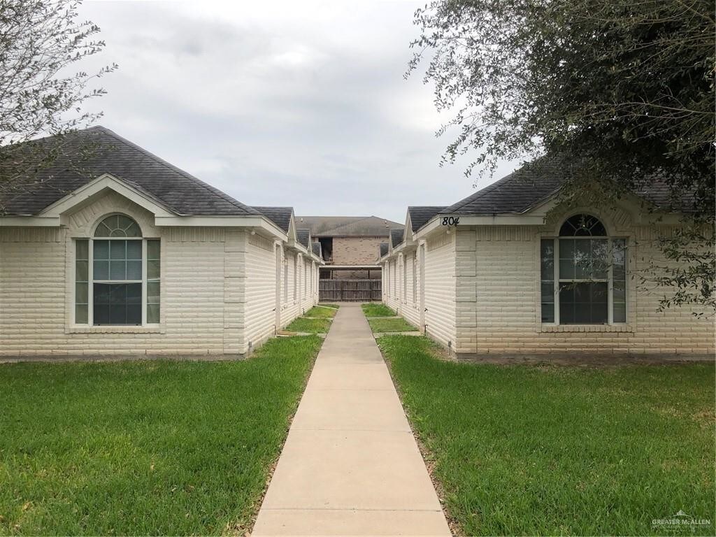 Foto principal - 804 N Cross Ln