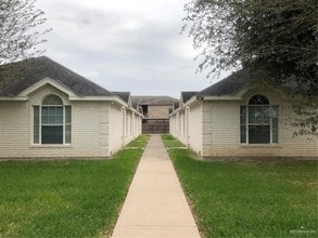 Building Photo - 804 Cross Ln