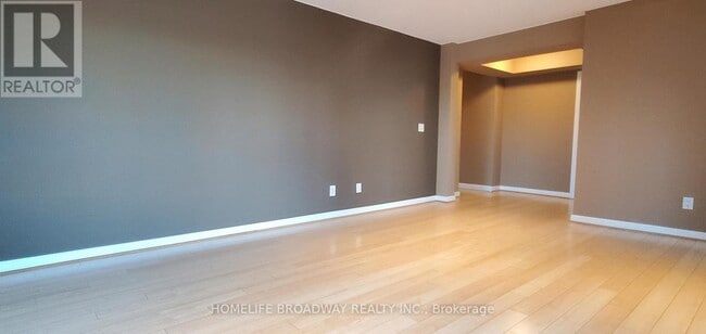 Building Photo - 8 Park Rd