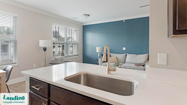 Building Photo - 195 N Creek Dr