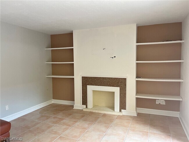 Building Photo - 1717 Park Meadows Dr