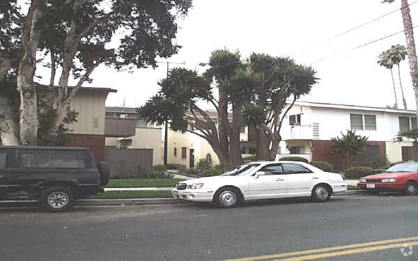 Building Photo - 3360-3370 Preble Ave