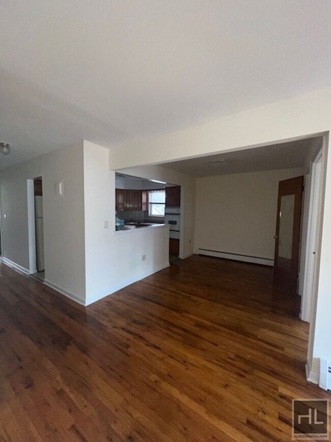 Building Photo - 69-35 44 AVENUE