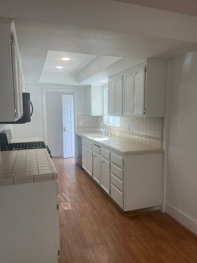 Foto del edificio - AVAILABLE NOW!  4 Bedroom, 2 Bathroom Home
