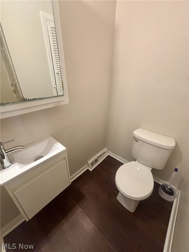 Foto del edificio - 51 Oakdale Ave