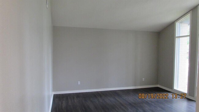 Building Photo - 1836 Dolphin Dr