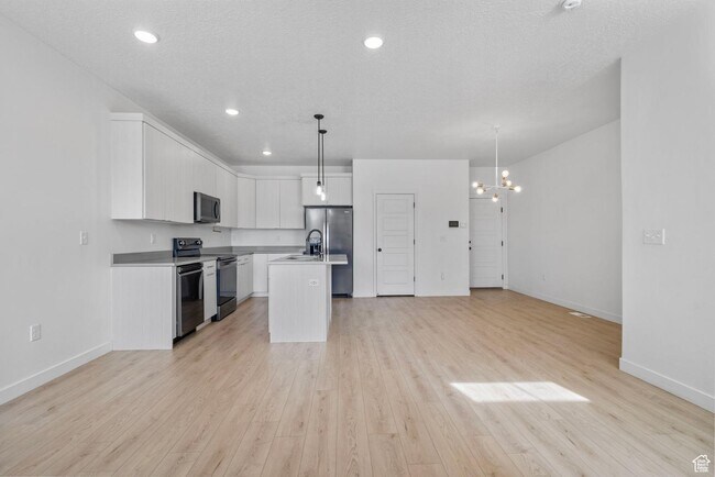 Building Photo - 4731 W Talavera Wy