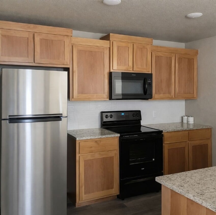 Foto del edificio - 3211 Stonewall Dr