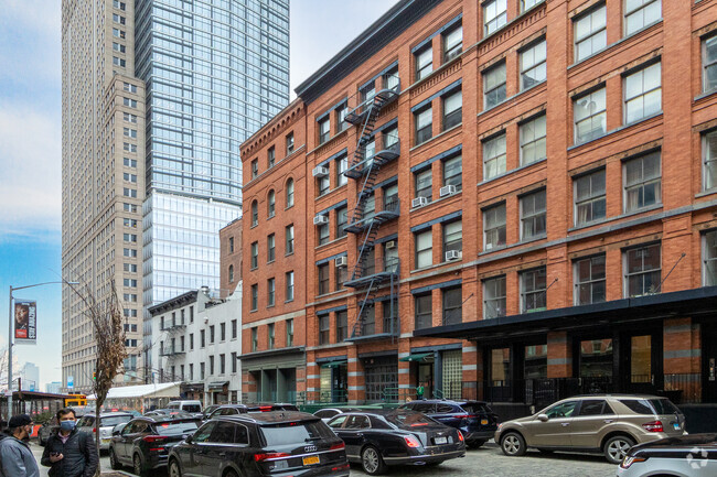 Building Photo - 65 N Moore St
