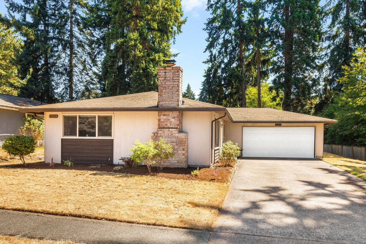 Primary Photo - 10204 162nd Ave NE