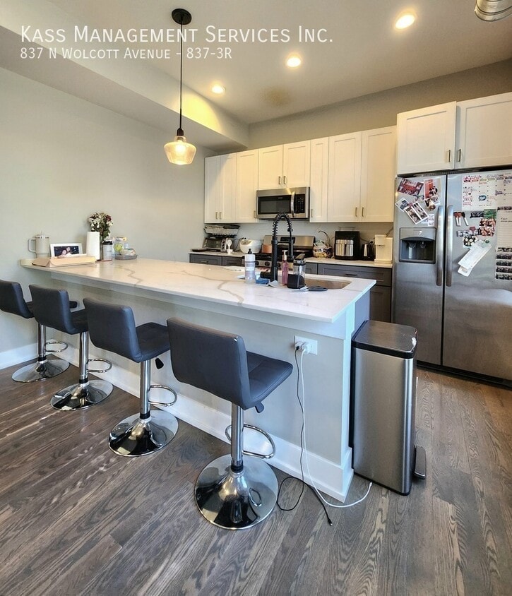 Photo - 837 N Wolcott Avenue-837-3R