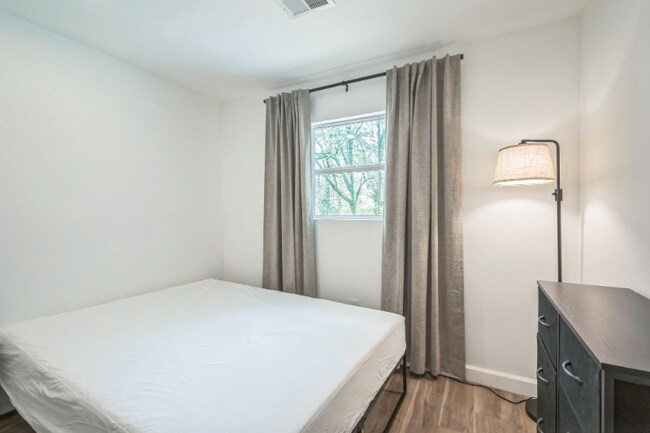Foto del edificio - 364 Adelle St SE