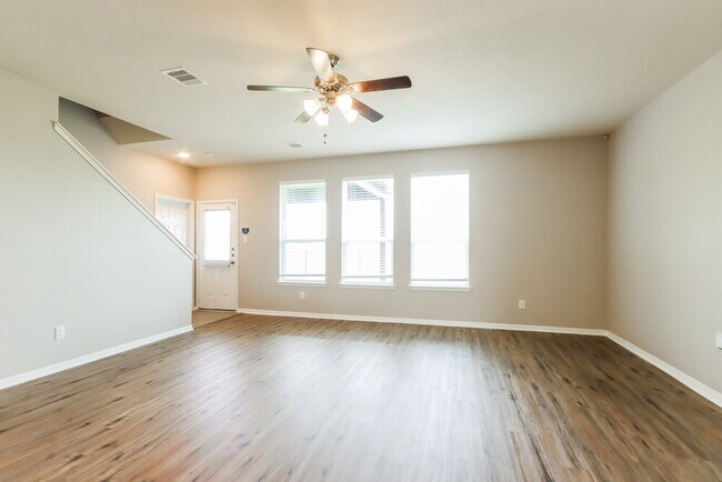 Foto del edificio - 23210 Snowy Ridge Dr
