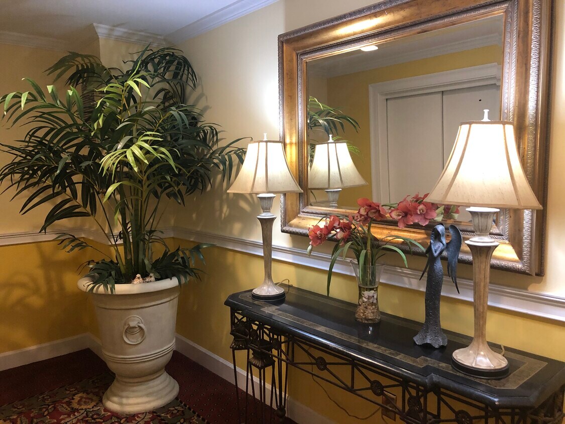 401 10th St Unit 1102, Huntington, WV 25701 Condo for Rent in