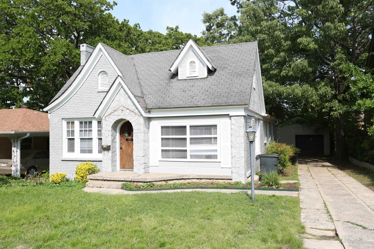 Foto principal - 3430 N Cypress St