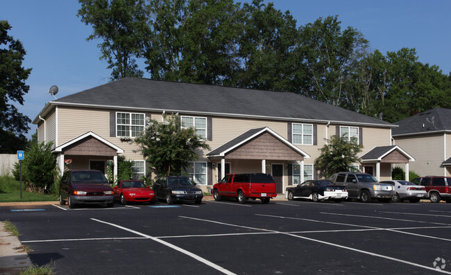Foto del edificio - Maple Place Townhomes
