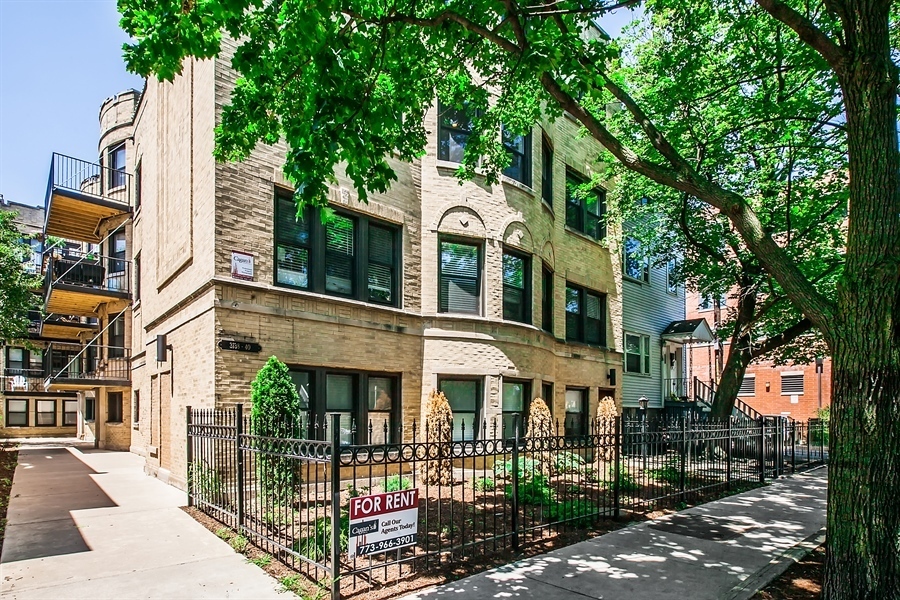 Foto principal - 3138 N Seminary Ave