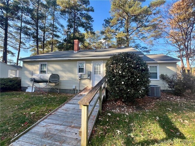 Foto del edificio - 645 Rappahannock Dr