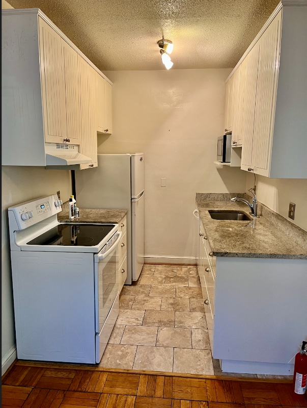 Photo - 3051 Idaho Ave NW (Washington, DC)