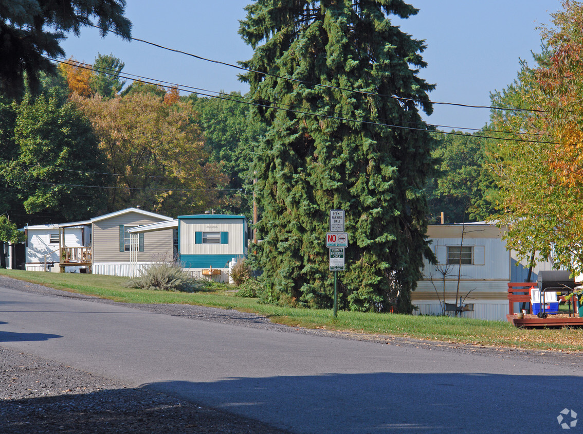 Building Photo - Hilltop Mobile Home Park