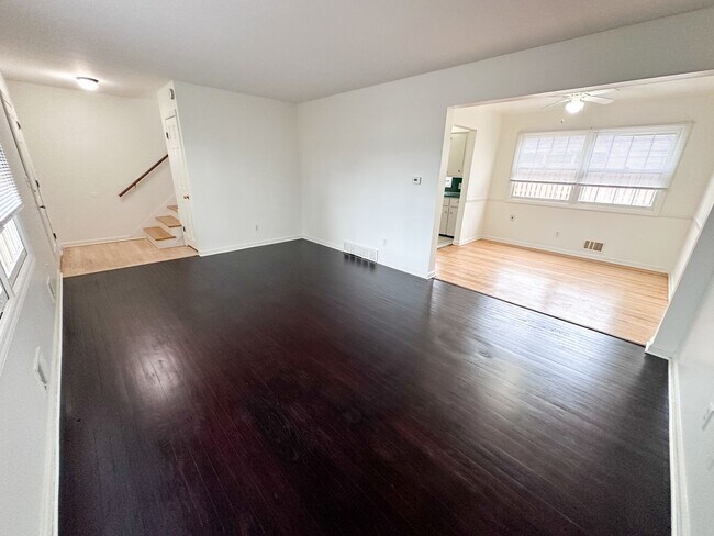 Foto del edificio - 960-964 Kentwood NE