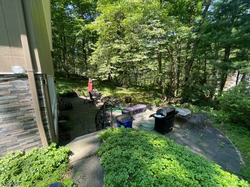 Building Photo - 23 Twinbrooks Trail