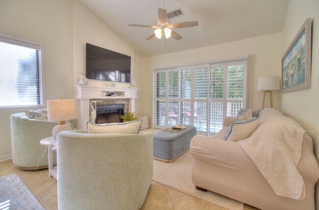 Foto del edificio - 301 Myrtlewood Ct