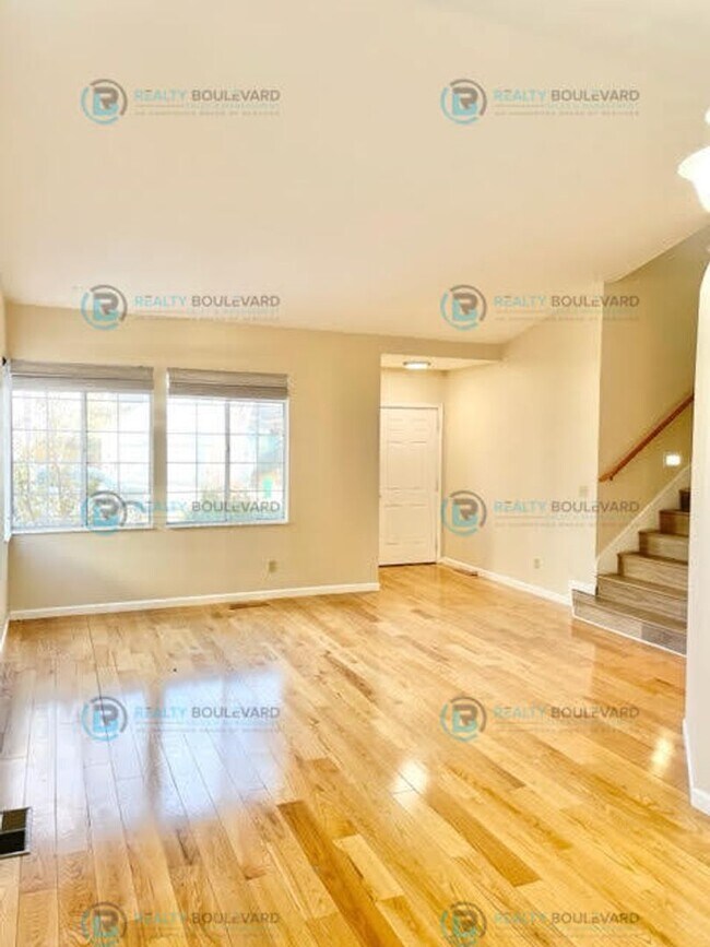 Foto del edificio - Well-Appointed 4BR Home with Open Floorplan & Expansive Yard