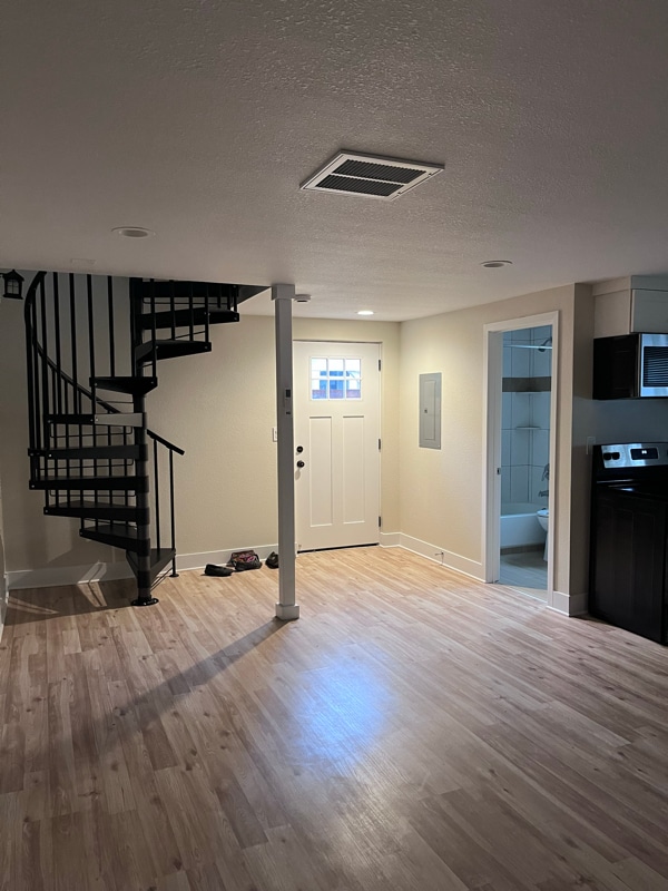 Building Photo - 517 B St Building Photo - 517 B St