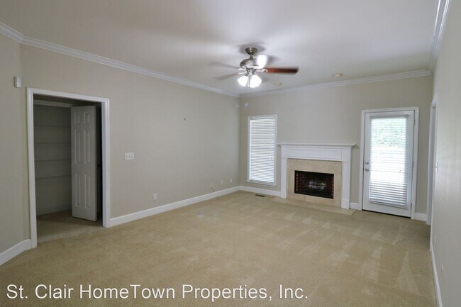 Building Photo - 3 br, 2 bath House - 859 Depot St