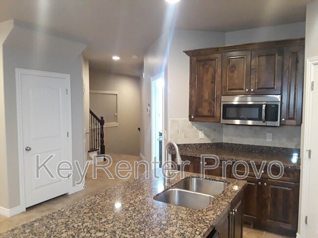 Building Photo - 735 S 1803 W