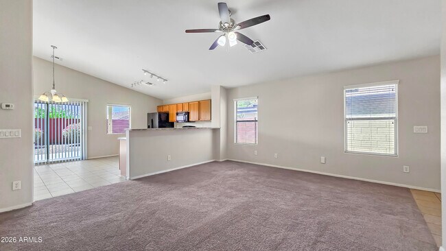Foto del edificio - 23827 W Yavapai St