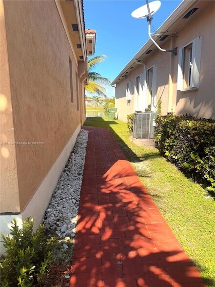 Foto del edificio - 3725 NE 23rd Ct