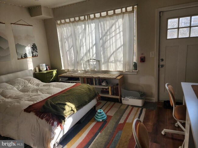 Foto del edificio - 1624 Fontain St