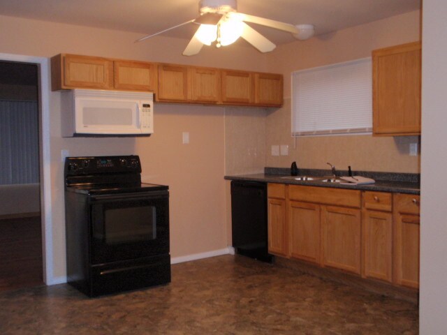 Foto del edificio - 3413 Calais Dr