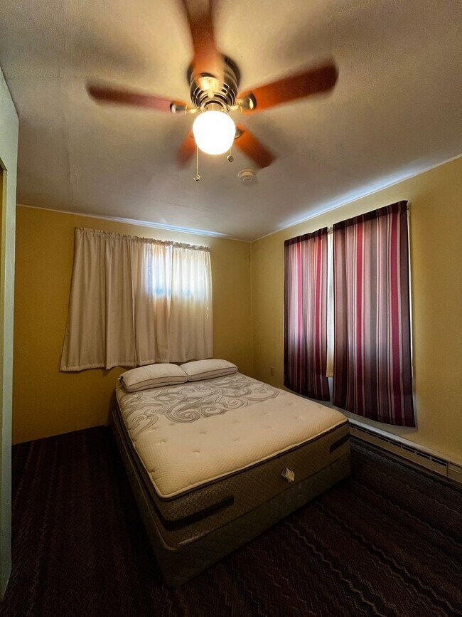 Foto del edificio - Furnished 1 bed 1 bath house located