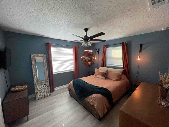 Photo - 1465 15th St S House