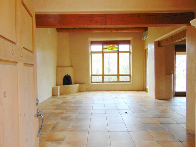 Foto del edificio - 416 Calle Kokopelli - *LEASE PENDING*